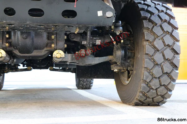 FAW Jiefang M41 Chassis 320 hp 4X4(6 wheels) Xueying Luxury Off-road RV (China VI)(CA5120) (3) | 86Trucks