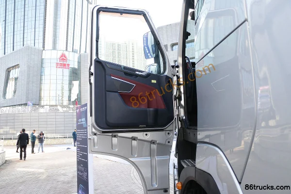 Sinotruk Huanghe X7 Heavy Truck 490 hp 4X2(6 wheels) AMT Automatic Tractor Truck (China VI) Cab (1) | 86Trucks