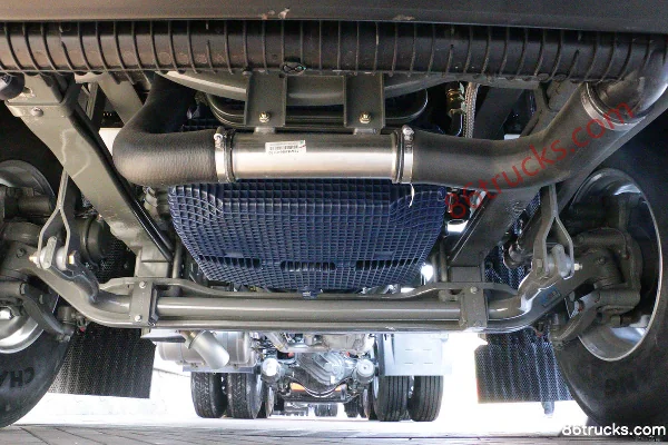 Sinotruk Sitrak G7 camion lourd 460 ch 6X4(10 roues) tracteur routier automatique AMT pour matières dangereuses LNG (China VI) Châssis (1)