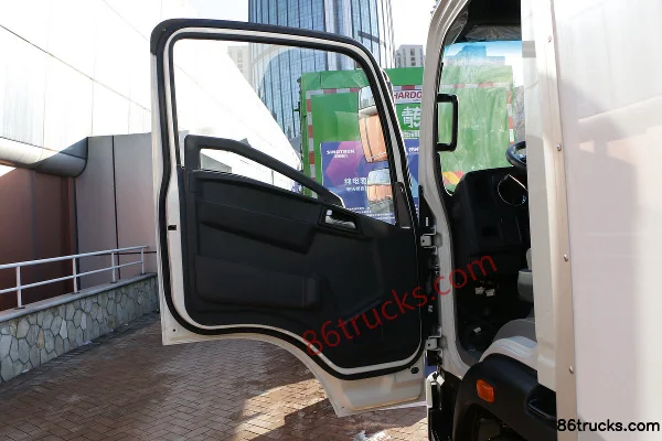 Sinotruk HOWO Blue Cube Hanjiang 4.15m Electric Refrigerated Truck (China VI) 81.14kWh 4X2(6 wheels) Cab (1) | 86Trucks
