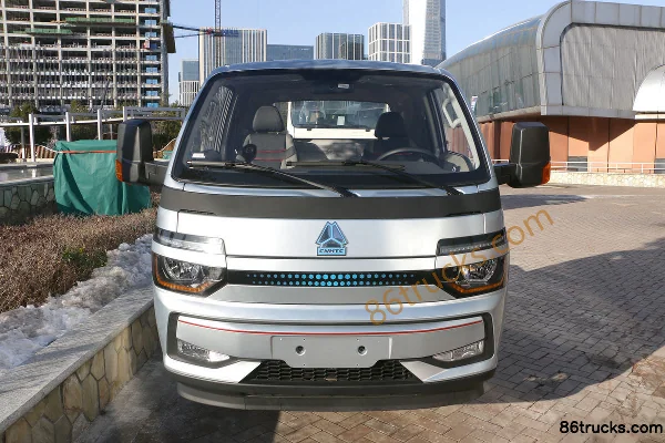 Sinotruk HOWO Zhixiang Electric Flatbed Chassis 81.14kWh 4X2(6 wheels) Exterior (2) | 86Trucks