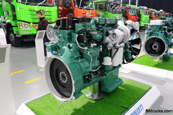 Xichai CA6DM3-56E6 560 ch 12,5L China VI moteur diesel Extérieur (2) | 86Trucks