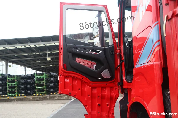 SAIC Hongyan Genlyon H6 version standard 460 ch 8X4(12 roues) camion porteur à ridelles 9,6 m (China VI) Cabine (1) | 86Trucks
