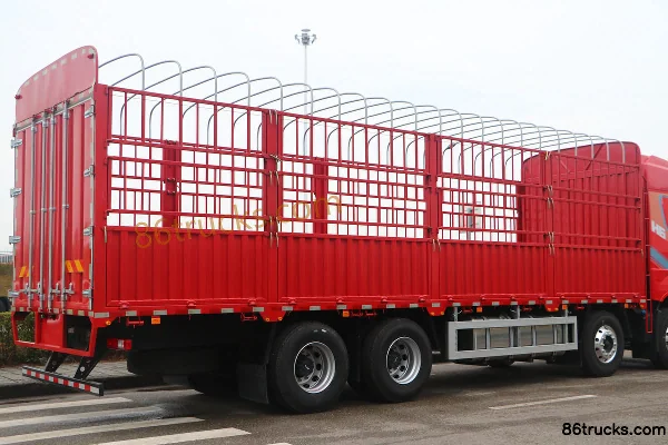 SAIC Hongyan Genlyon H6 version standard 460 ch 8X4(12 roues) camion porteur à ridelles 9,6 m (China VI) Carrosserie (3) | 86Trucks
