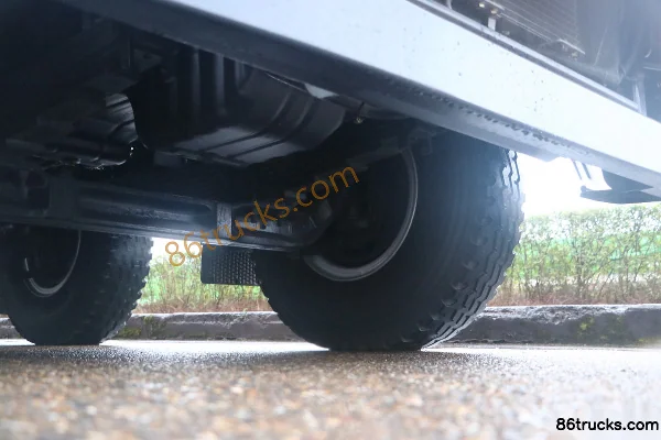 SAIC Hongyan Genlyon H6 Heavy-duty 420hp 8X4(12 wheels) 8.2m Dump Truck (China VI) Chassis (3) | 86Trucks