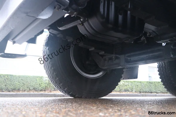 SAIC Hongyan Genlyon H6 Heavy-duty 420hp 8X4(12 wheels) 8.2m Dump Truck (China VI) Chassis (2) | 86Trucks