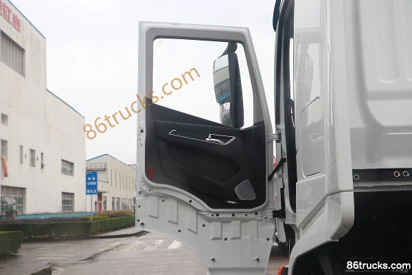 SAIC Hongyan Genlyon C6 PLUS Speed Edition 480hp 4X2(6 wheels) Tractor Truck (China VI) Cab (1) | 86Trucks