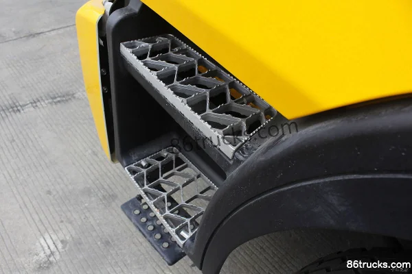JAC Gallop K5X Heavy Truck 350 hp 8X4(12 wheels) 6.8m Dump Truck Cab (2) | 86Trucks