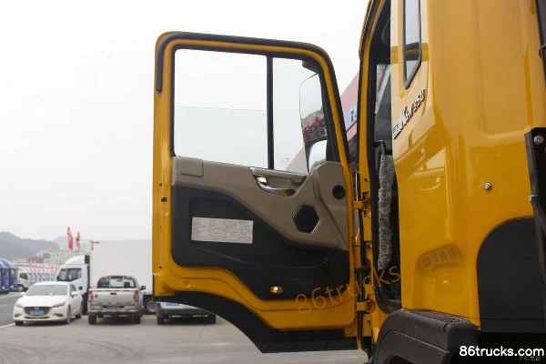 JAC Gallop K5X Heavy Truck 350 hp 8X4(12 wheels) 6.8m Dump Truck Cab (1) | 86Trucks