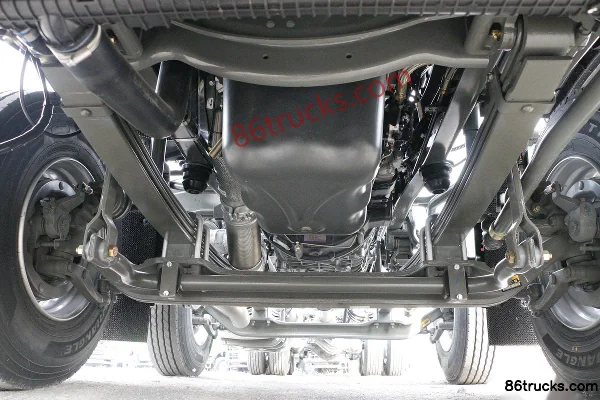 Sinotruk HOWO TH7 Heavy Truck 490 hp 8X4(12 wheels) 8.6m Stake Cargo Truck (China VI) Chassis (1) | 86Trucks