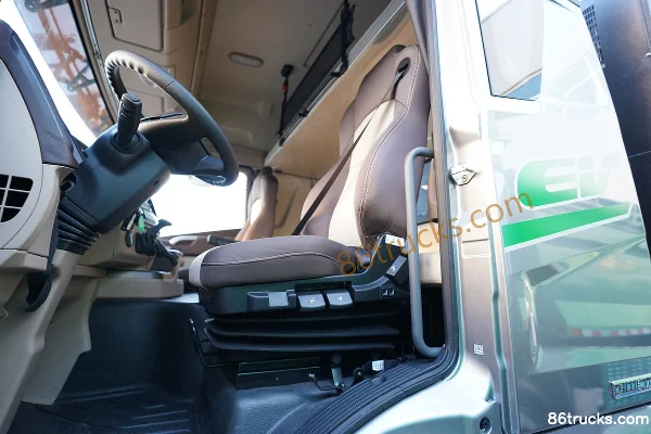 FAW Jiefang Qingdao JH6 Heavy Truck 6X4(10 wheels) Battery Swap Tractor Truck (China VI) 285kWh Cab (3) | 86Trucks