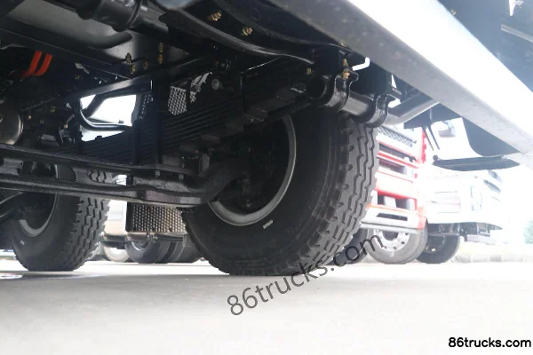 SAIC Hongyan Jiehu H6 490hp 8X4(12 wheels) Battery Swap Electric Concrete Mixer Truck 282kWh Chassis (3) | 86Trucks