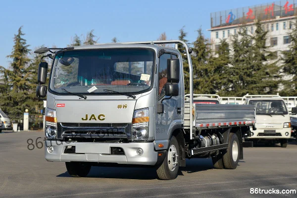 JAC Shuailing Q6 130hp 4X2(6 wheels) 4.18m Single Row Flatbed Light Truck (China VI) Exterior (3) | 86Trucks