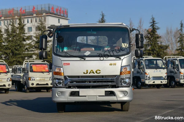 JAC Shuailing Q6 130hp 4X2(6 wheels) 4.18m Single Row Flatbed Light Truck (China VI) Exterior (2) | 86Trucks