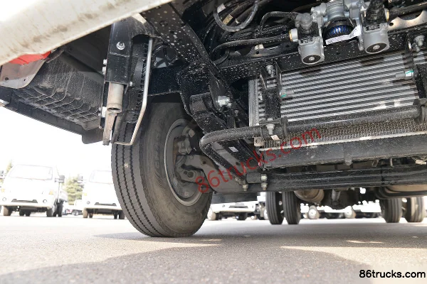 JAC Shuailing E Medium Body 150 hp 4X2(6 wheels) 4.03m Refrigerated Truck Chassis (2) | 86Trucks