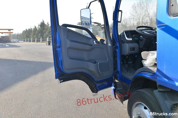 JAC Shuailing Q7 160 hp 4X2(6 wheels) 5.175 m stake truck (wide body) (China VI) Cab (2) | 86Trucks