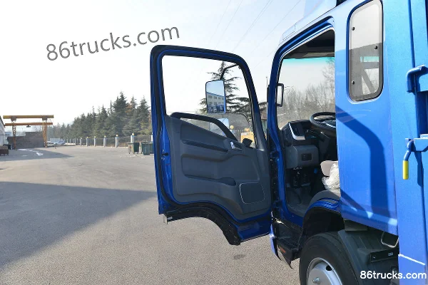 JAC Shuailing Q7 160 hp 4X2(6 wheels) 5.175 m stake truck (wide body) (China VI) Cab (1) | 86Trucks