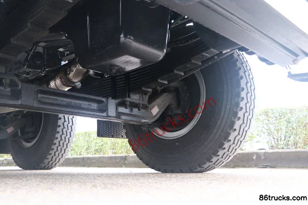 SAIC Hongyan GenlyonC6 460 ch 8X4(12 roues) 6,7 m camion benne AMT automatique (China VI) Châssis (3) | 86Trucks
