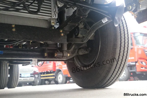Dongfeng Duolika D6 115 hp 4X2(6 wheels) 3.25m Double Row Flatbed Light Truck (China VI) Chassis (3) | 86Trucks