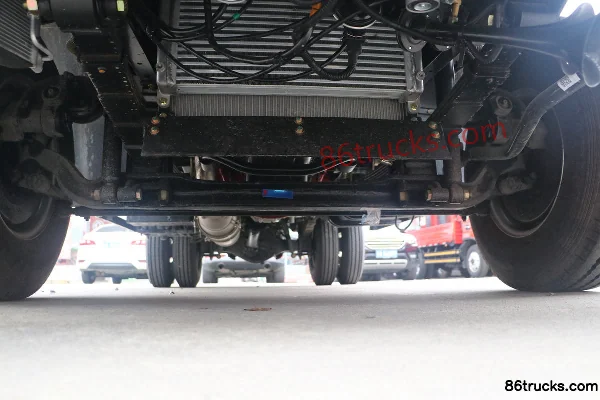 Dongfeng Duolika D6 115 hp 4X2(6 wheels) 3.25m Double Row Flatbed Light Truck (China VI) Chassis (1) | 86Trucks