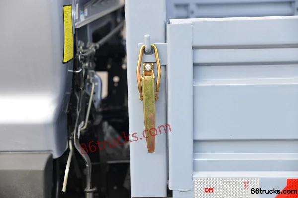 JAC Junling V6 150 hp 4X2(6 wheels) 3.89m Half Row Flatbed Light Truck (China VI) Body (2) | 86Trucks