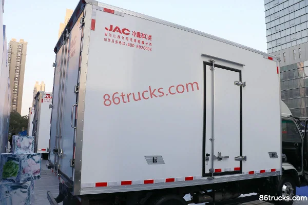JAC Kangling J6 Ice Doctor 160hp 4X2(6 wheels) 4.03m refrigerated truck (China VI) Body (3) | 86Trucks