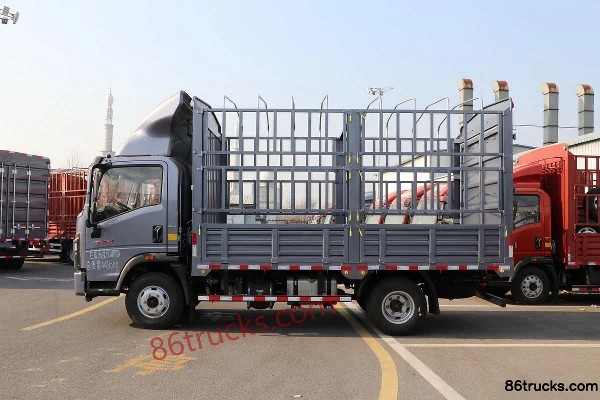 Sinotruk HOWO Tongsheng 160 hp 4X2(6 roues) 4.15m single-row fence light truck Carrosserie (1) | 86Trucks