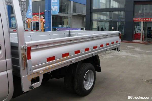 Ouling Fengrui F3 1.6L 122 hp 4X2(6 wheels) Gasoline 3.05m Double Row Flatbed Mini Truck (China VI) Body (1) | 86Trucks