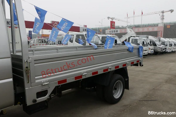 Tangjun Ouling Sailing F3-1 1.5L 112hp 4X2(6 wheels) Gasoline 3.3m Single Row Flatbed Mini Truck (China VI) Body (1) | 86Trucks