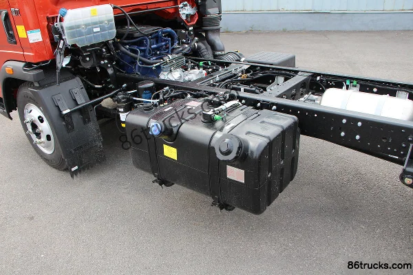 Sinotruk HOWO Tongshuai 160 hp 4X2(6 wheels) 4.15 m Single Row Fence Van Light Truck (China VI) Chassis (1) | 86Trucks
