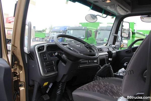 Foton Aoling Dahuangfeng Home Edition 220hp 4X2(6 wheels) 6.8m Sleeper Cab Stake Truck (China VI) (1) | 86Trucks