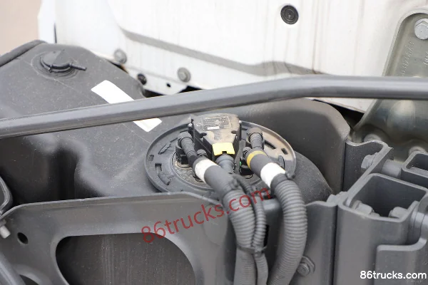 Mercedes-Benz New Actros Heavy Truck 510 hp 6X4(10 wheels) Tractor Truck (Model 2651) (China VI) Chassis (2) | 86Trucks