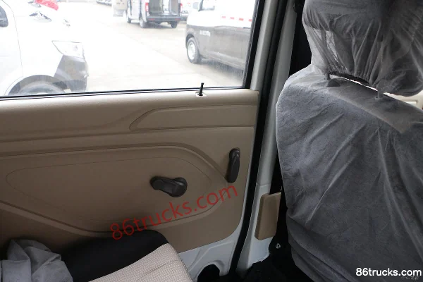 Changan Kuayue Kuayuexing V5 Édition Zhaocai Confort 122 ch 1.6L Essence 7 places fourgonnette (China VI) Carrosserie (2) | 86Trucks