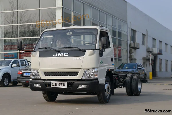 JMC Shunda Wide Body 122 hp 4X2(6 wheels) 4.02m Refrigerated Truck (China VI) Exterior (3) | 86Trucks