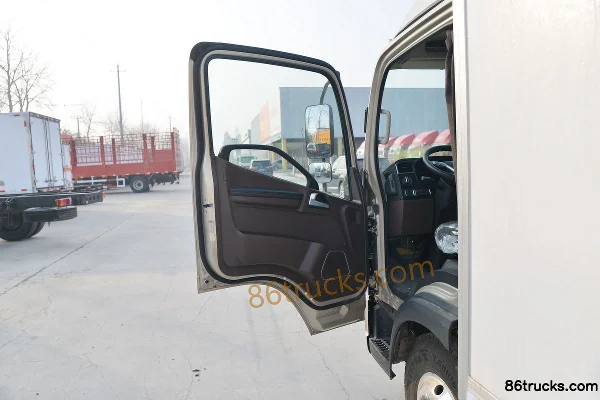 FAW Jiefang Lingtu 156 ch 4X2(6 roues) camion frigorifique 4,13 m AMT automatique Cabine (1) | 86Trucks