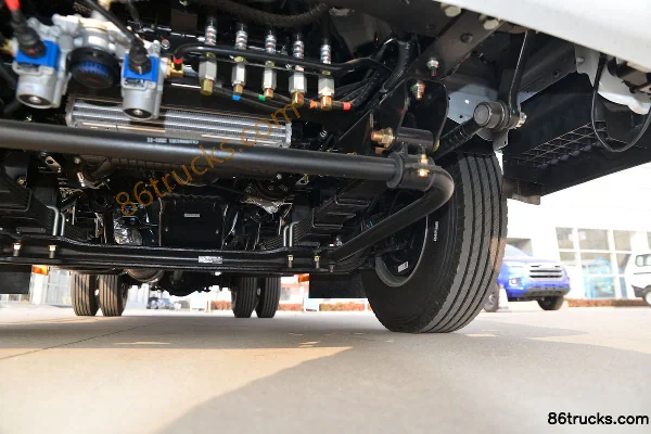 Jiangxi Isuzu Yifang EC5 116 ch 4X2(6 roues) 4,02 m camion frigorifique Châssis (3) | 86Trucks
