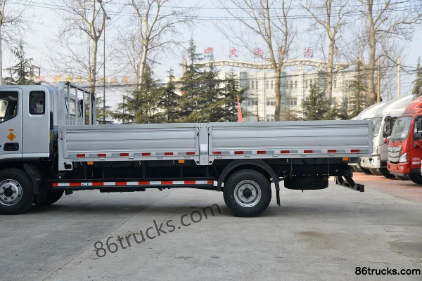 Foton Aumark S3 Series Efficient Express Delivery Version 156 hp 4X2(6 wheels) 4.8 m Half Row Flatbed Light Truck (China VI) Body (2) | 86Tr