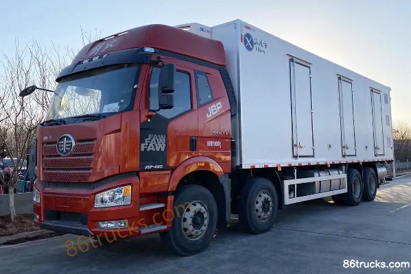 Binglingfang Binglingfang FAW Jiefang chassis livestock transport truck