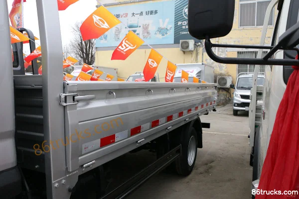 Foton Times Linghang S1 120 hp 4X2(6 wheels) 3.94 m single-row flatbed light truck (China VI) Body (1) | 86Trucks