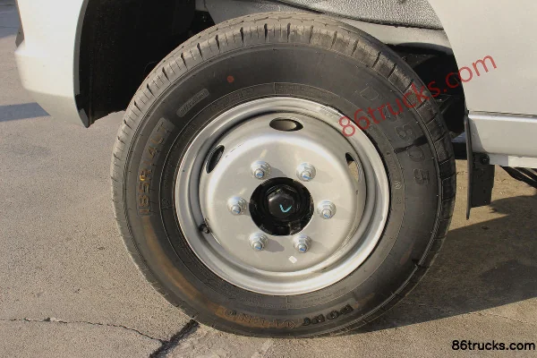 Dongfeng D71PLUS LV1 1.6L 122 ch 4X2(6 roues) Essence Camion plateau à cabine simple 3,7 m (China VI) Châssis (1) | 86Trucks