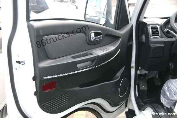 Ouling V5 Deluxe Edition 115hp 4X2(6 wheels) 4.005m single-row flatbed light truck (China VI) Cab (1) | 86Trucks