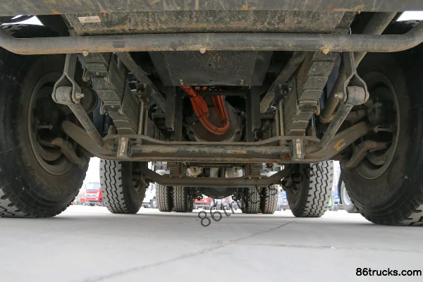 Sinotruk V7-X 31T 8X4(12 wheels) 5.6m battery-swap pure electric dump truck 423kWh Chassis (1) | 86Trucks