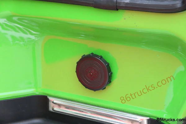 Sinotruk V7-X 31T 8X4(12 wheels) Electric Hook-Lift Garbage Truck (Jinchuang Jialan Brand) Cab (2) | 86Trucks