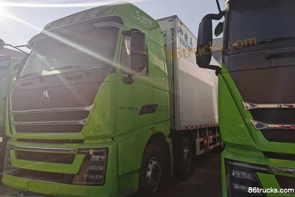 Sinotruk HOWO TH7 500hp 8X4(12 wheels) 9.45m Refrigerated Truck (China VI) Exterior (3) | 86Trucks