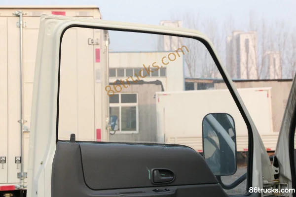 JMC Shunda Small Card 122hp 4X2(6 wheels) 2.69m Double Row Flatbed Light Truck (China VI) Cab (2) | 86Trucks