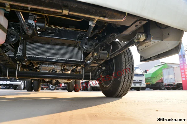 Foton Times Xiaoka Star 2 122 hp 4X2(6 wheels) gasoline 2.71m double-row flatbed micro truck (China VI) Chassis (3) | 86Trucks