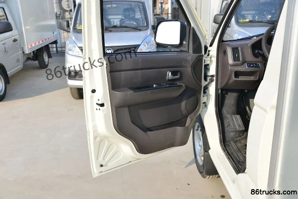 Foton Xiangling V1 Xiaocailu 1.6L Gasoline 122hp 4X2(6 wheels) 2.8m Single Row Wing Opening Box Micro Truck (China VI) Cab (2) | 86Trucks