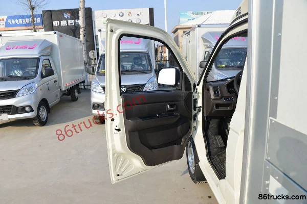 Foton Xiangling V1 Xiaocailu 1.6L Gasoline 122hp 4X2(6 wheels) 2.8m Single Row Wing Opening Box Micro Truck (China VI) Cab (1) | 86Trucks