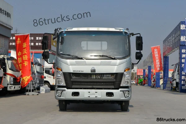 Sinotruk HOWO Hanjiang 150hp 4X2(6 wheels) 4.15m Single Row Stake Light Truck (China VI) (8-speed) Exterior (2) | 86Trucks