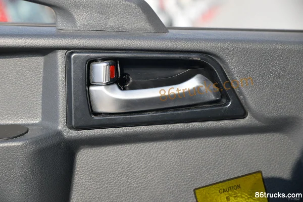Sinotruk HOWO Hanjiang 150hp 4X2(6 wheels) 4.15m Single Row Stake Light Truck (China VI) (8-speed) Cab (3) | 86Trucks